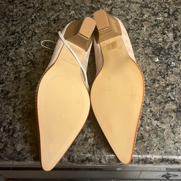 Sundance beige Odell Suede Lace up Pumps  NWOB. FLAW - Picture 4 of 6